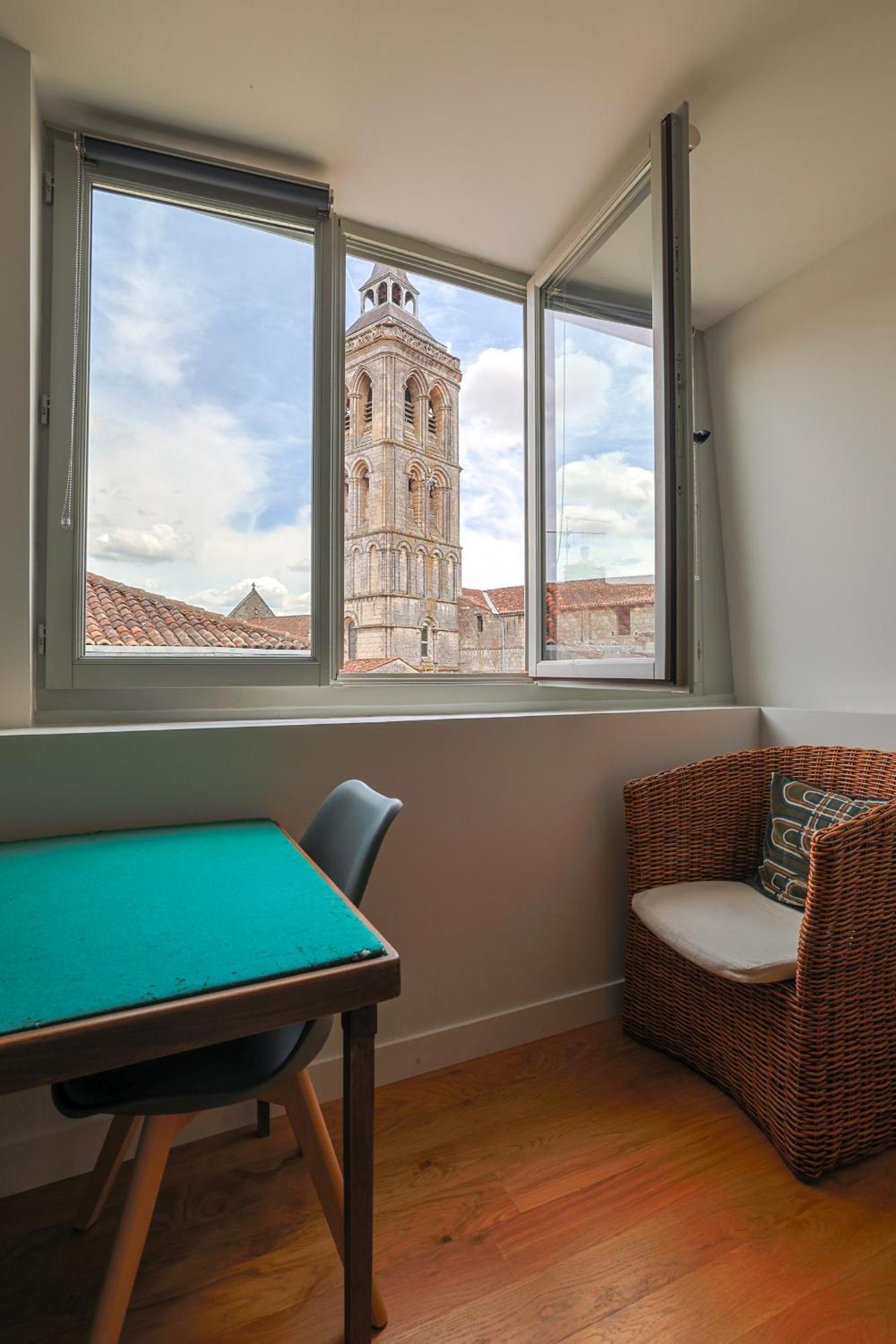 Grand Appartement De Standing #Hypercentre Cognac Exterior photo